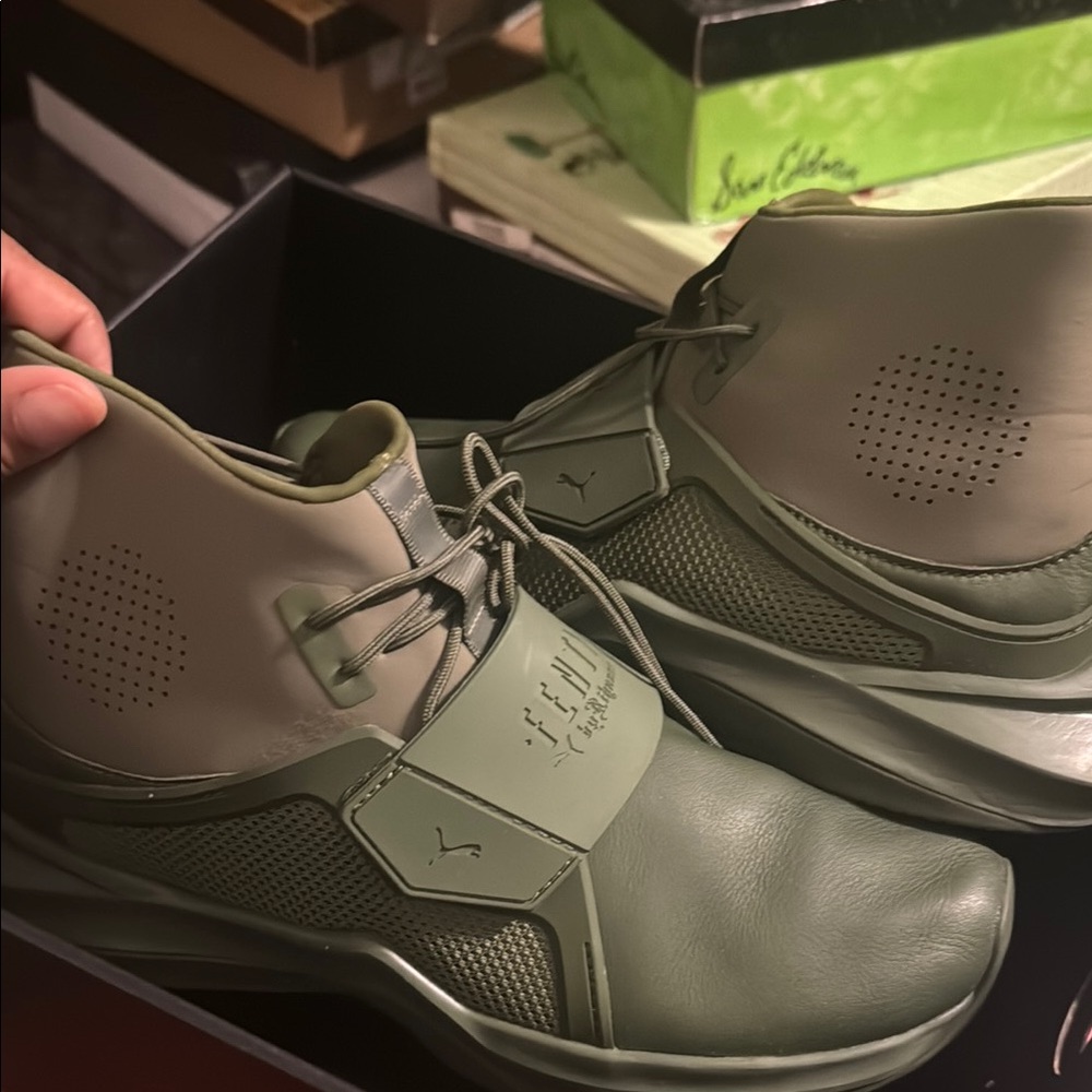 Puma Green Sneakers with Modern Design and Thick Sole